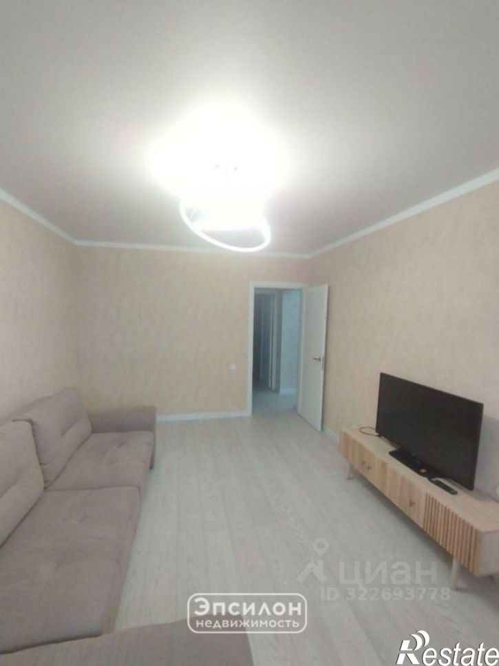 3-комн квартира проспект Победы, 4,  д. 4