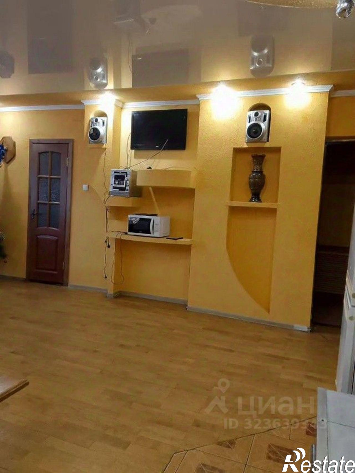 Сдать дачу, дом, коттедж за 50 000 рублей на ул Конорева, 10