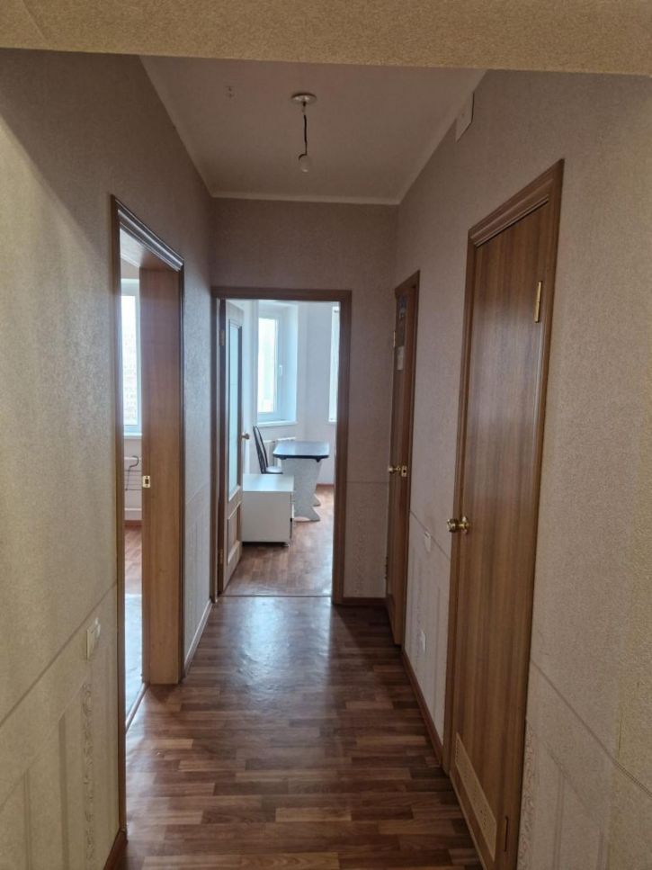 2-комн квартира Домостроителей ул., 5