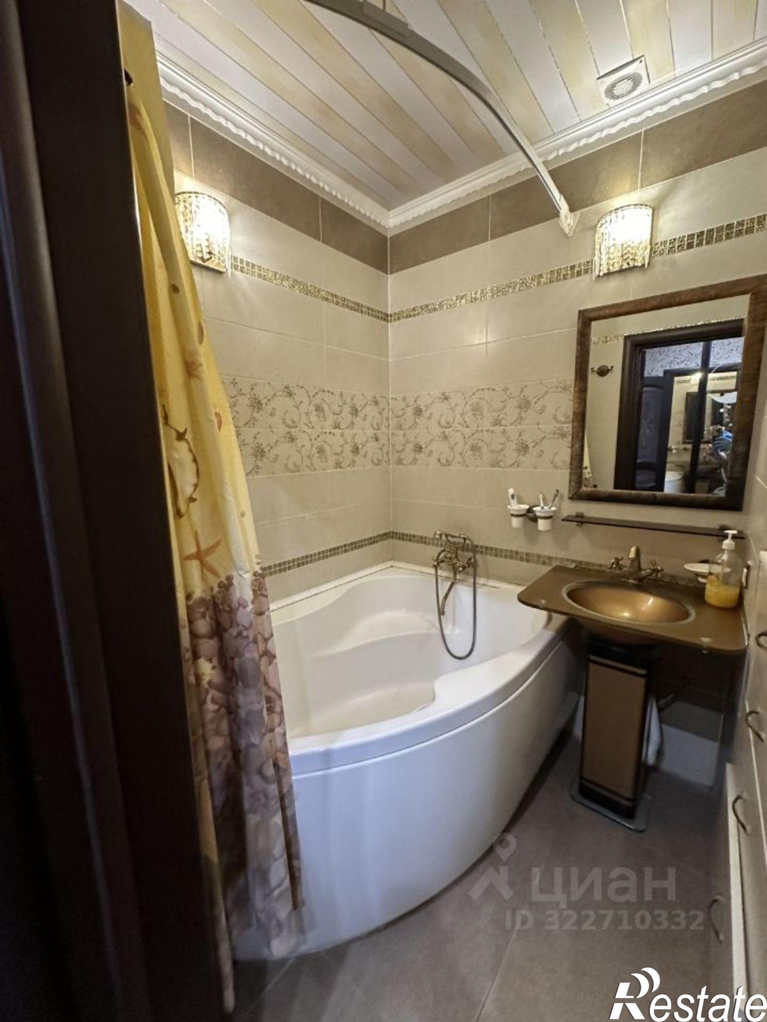 Сдать квартиру за 65 000 рублей на улица Радищева, 20