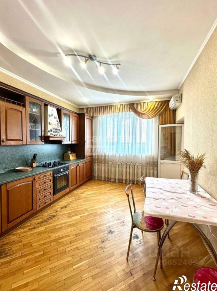 3-комн квартира улица Горького, 50,  д. 50