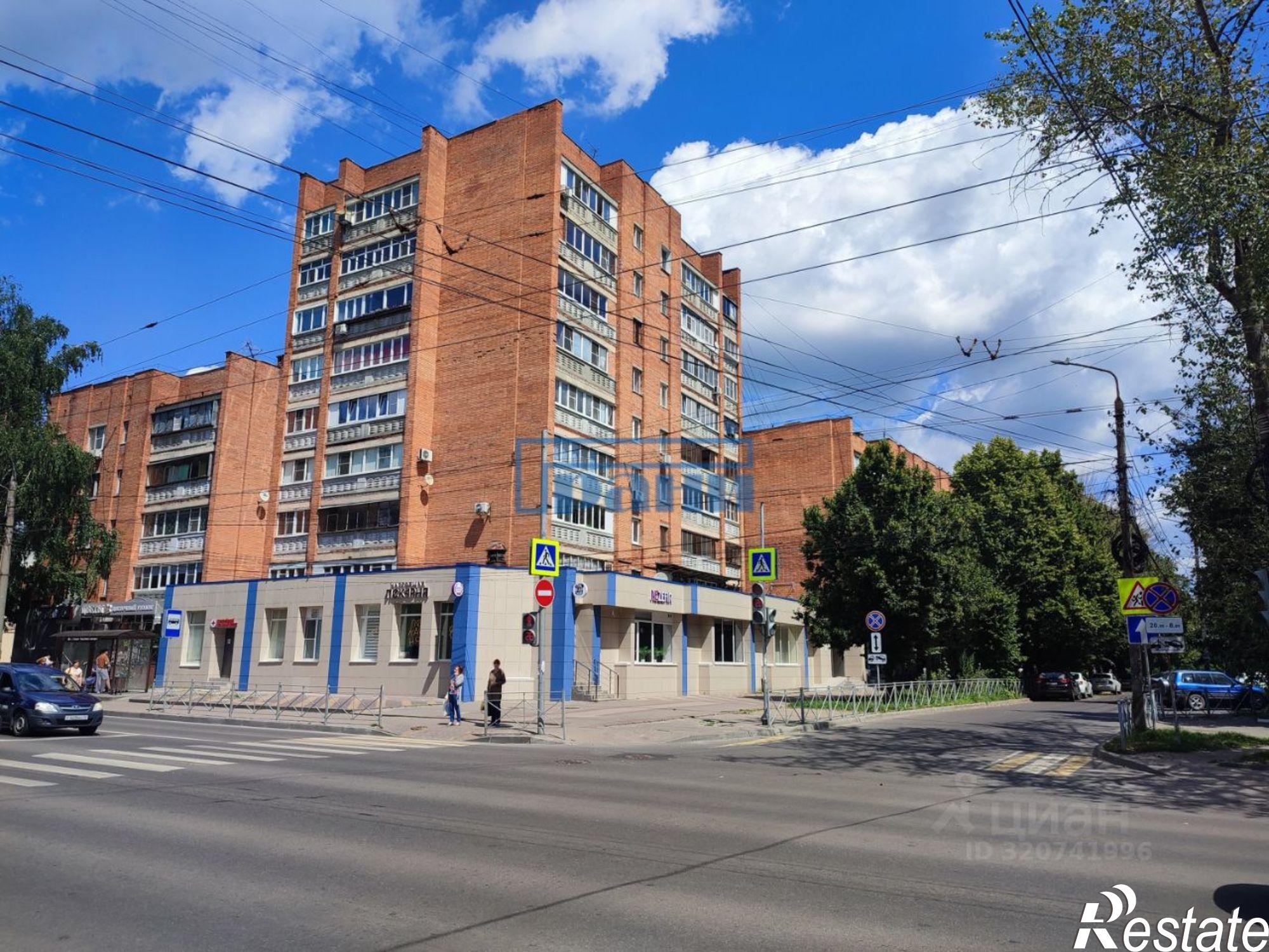 Сдать торговое помещение за 100 000 рублей на ул Радищева, 87/7