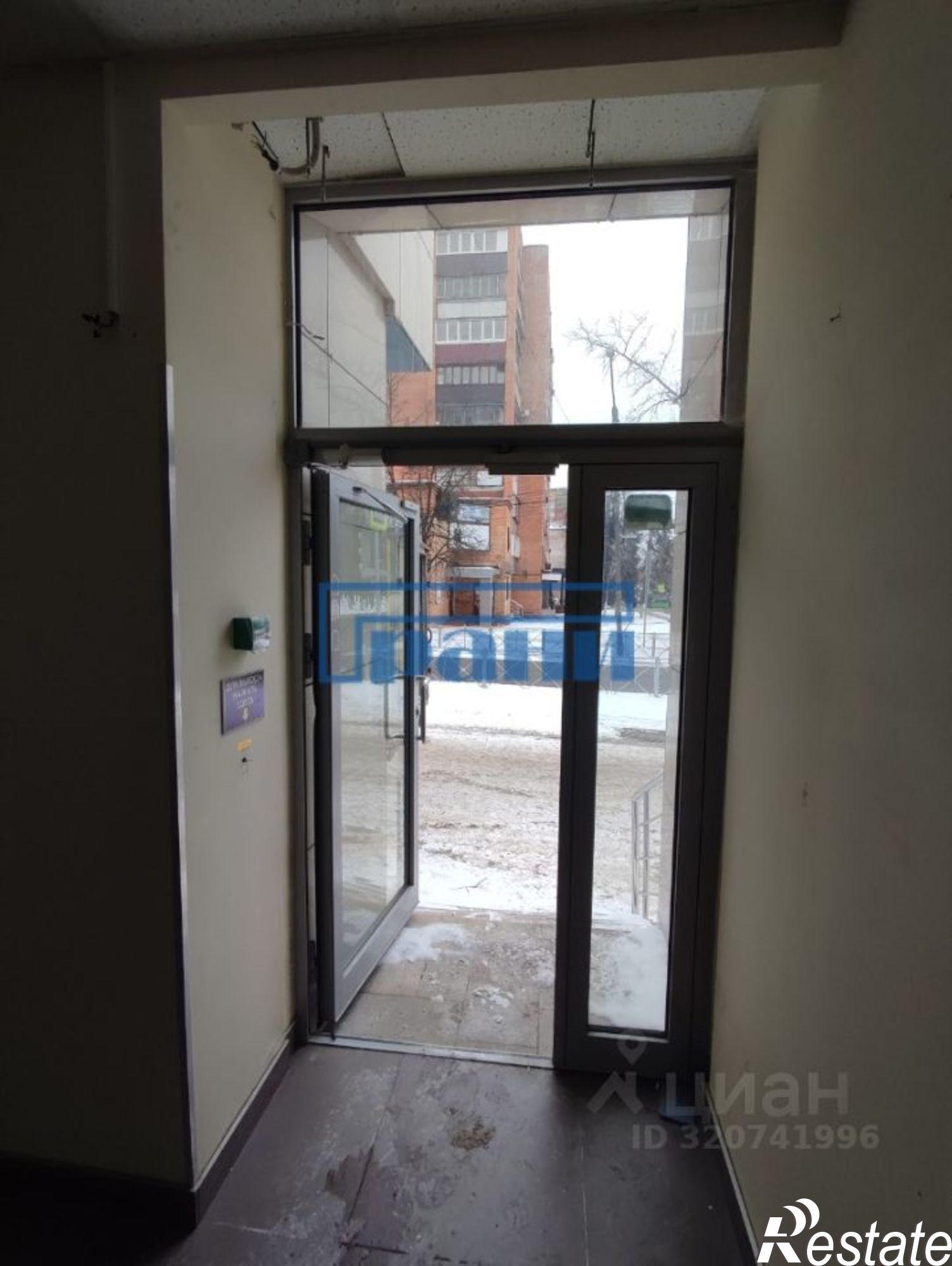 Сдать торговое помещение за 100 000 рублей на ул Радищева, 87/7