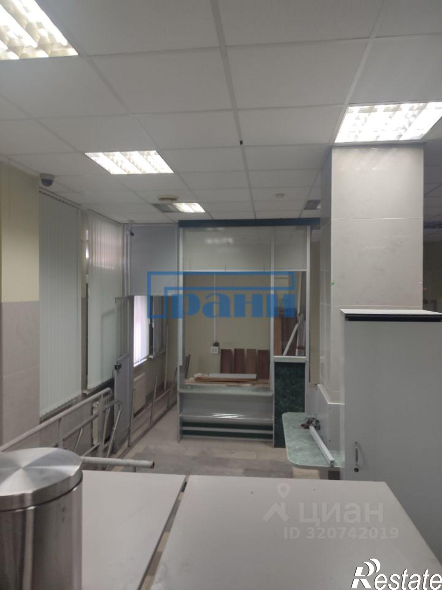 Сдать торговое помещение за 145 015 рублей на ул Никитская, 4