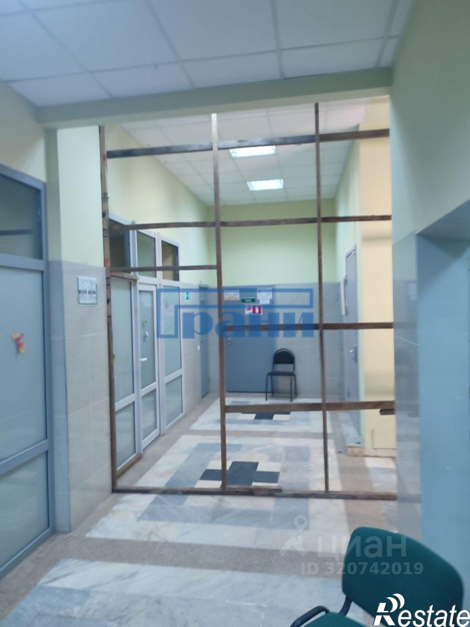 Сдать торговое помещение за 145 015 рублей на ул Никитская, 4