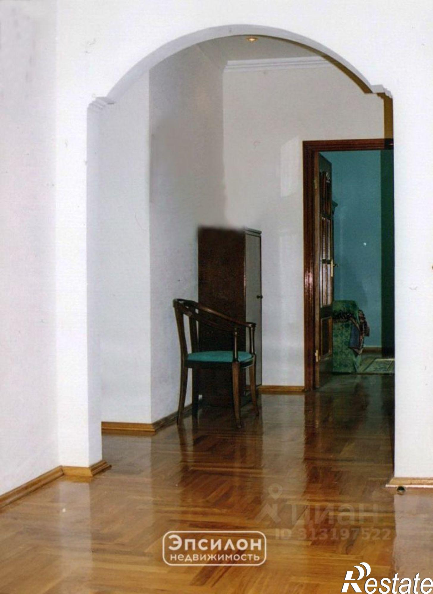 Купить квартиру за 18 200 000 рублей на ул Белинского, 3