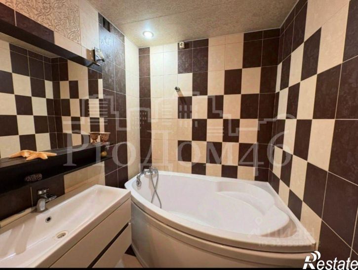 3-комн квартира проспект Вячеслава Клыкова, 10,  д. 10