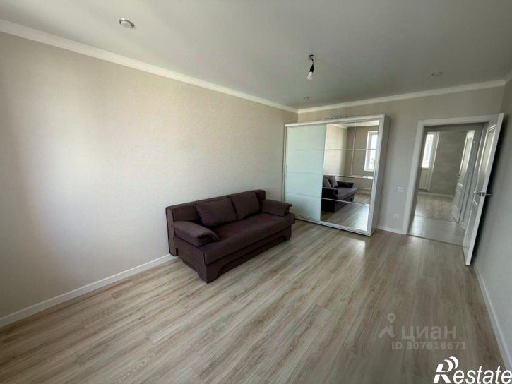 3-комн квартира улица Евгения Клевцова, 6,  д. 6