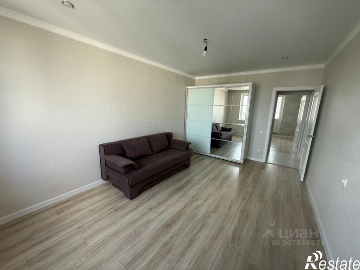 3-комн квартира улица Евгения Клевцова, 6,  д. 6