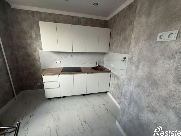 3-комн квартира улица Евгения Клевцова, 6,  д. 6