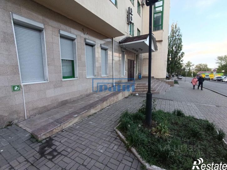 Торговое помещение ул Никитская, 4,  д. 4