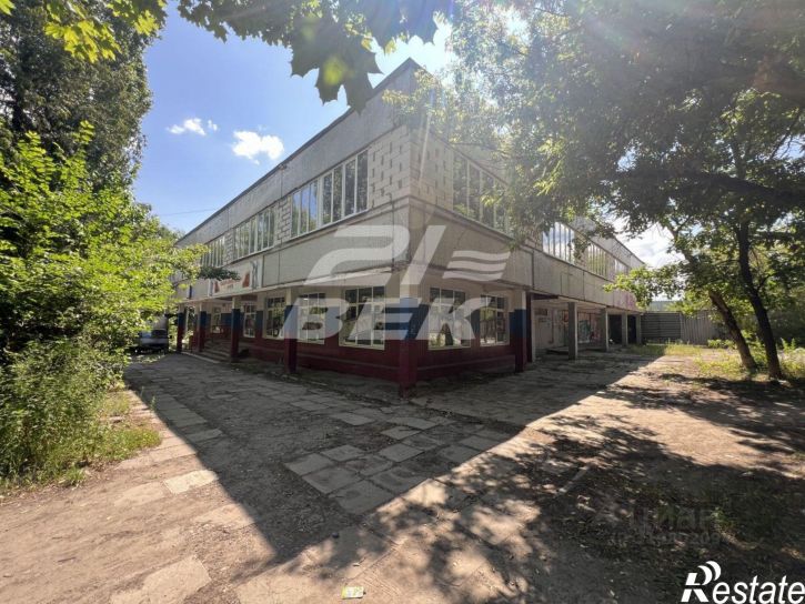 Помещение свободного назначения ул Комарова, 8,  д. 8