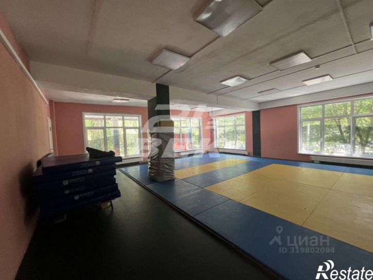 Помещение свободного назначения ул Комарова, 8,  д. 8