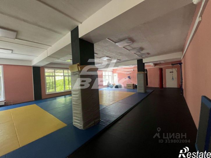 Помещение свободного назначения ул Комарова, 8,  д. 8