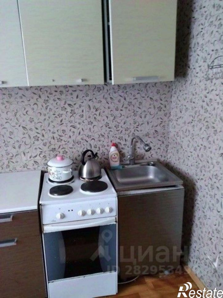 3-комн квартира пр-кт Вячеслава Клыкова, 4,  д. 4