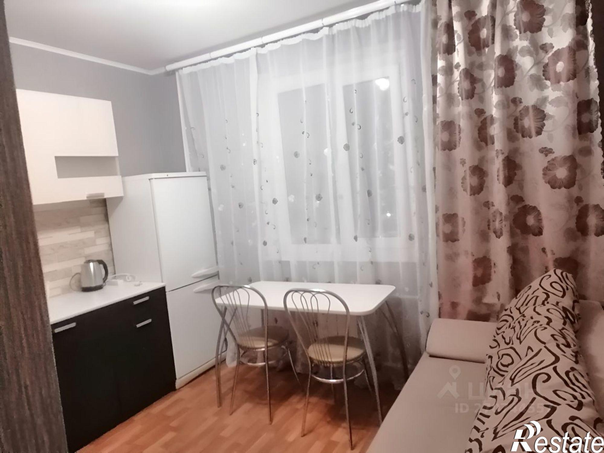 Сдать квартиру за 25 000 рублей на проспект Победы, 46