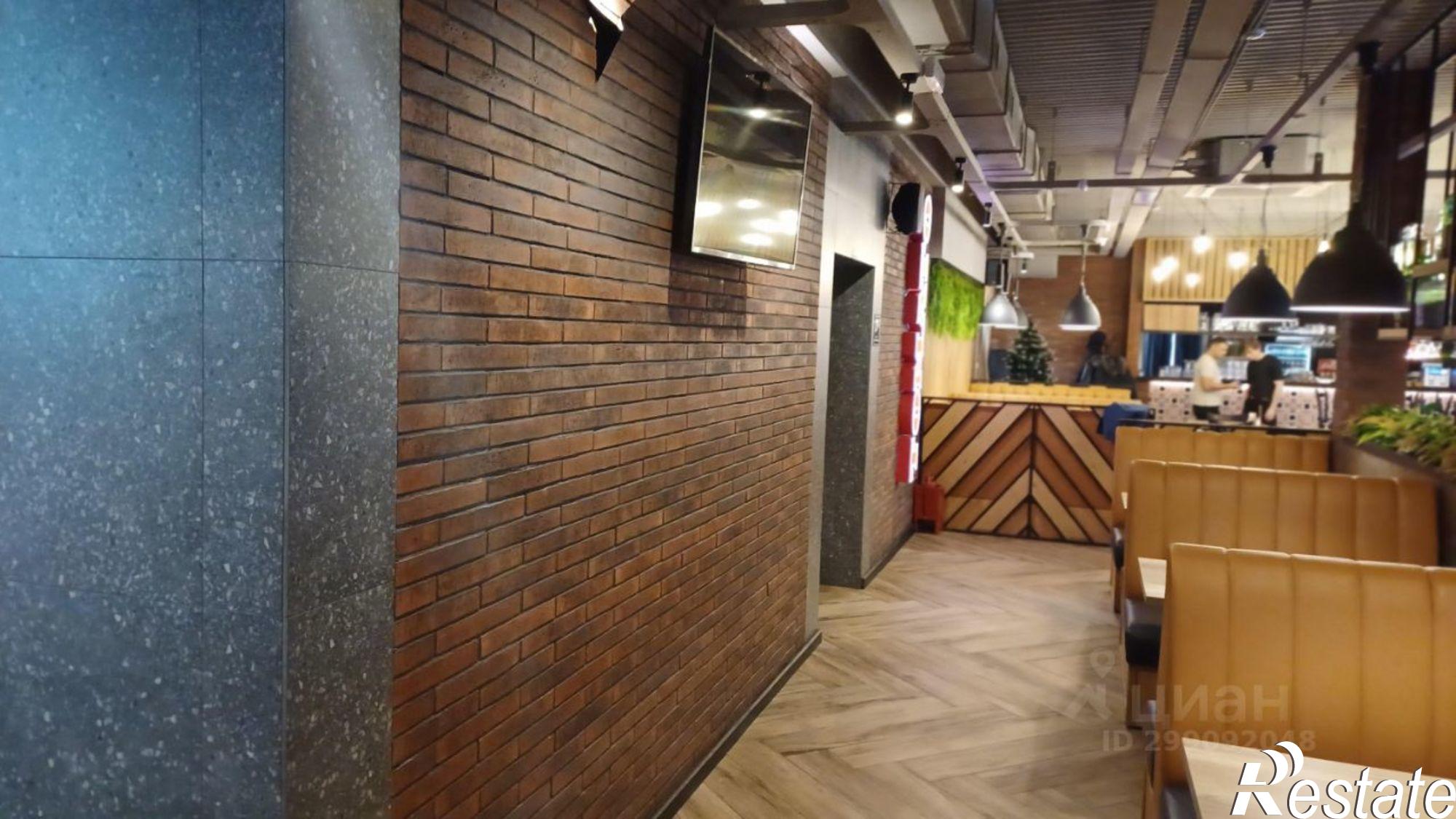 Купить торговое помещение за 75 450 000 рублей на ул Радищева, 86