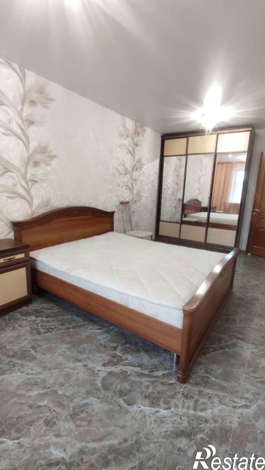 Сдать квартиру за 35 000 рублей на улица Радищева, 106