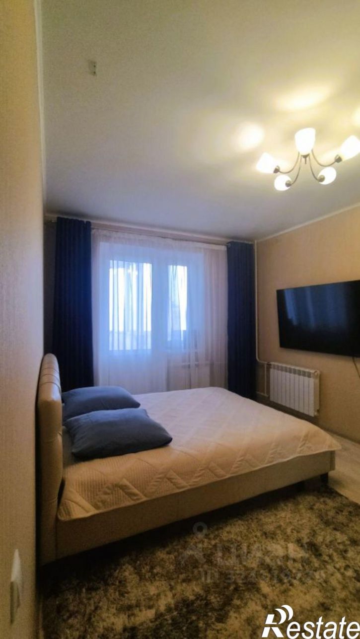 2-комн квартира ул Домостроителей, 2,  д. 2