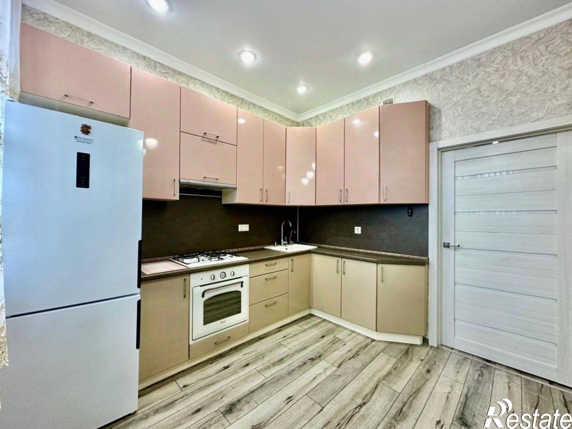 Купить квартиру за 9 300 000 рублей на улица Карла Маркса, 72/15