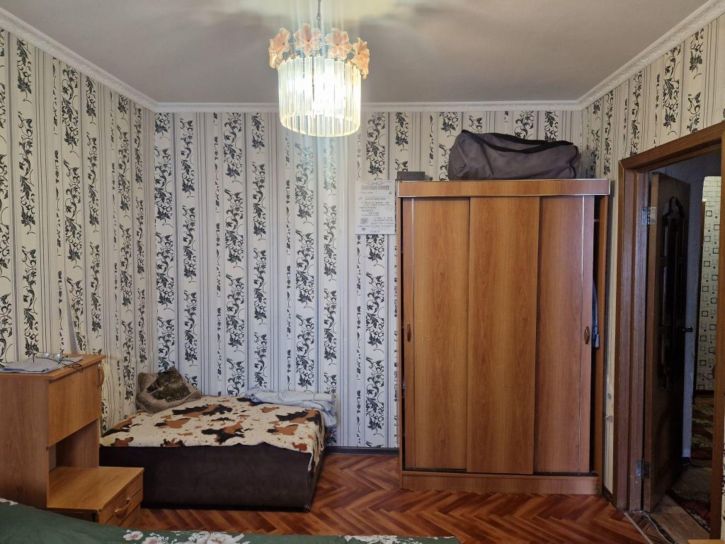 3-комн квартира Серегина ул, 30