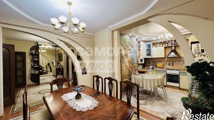 3-комн квартира ул Крюкова, 5Б,  д. 5Б