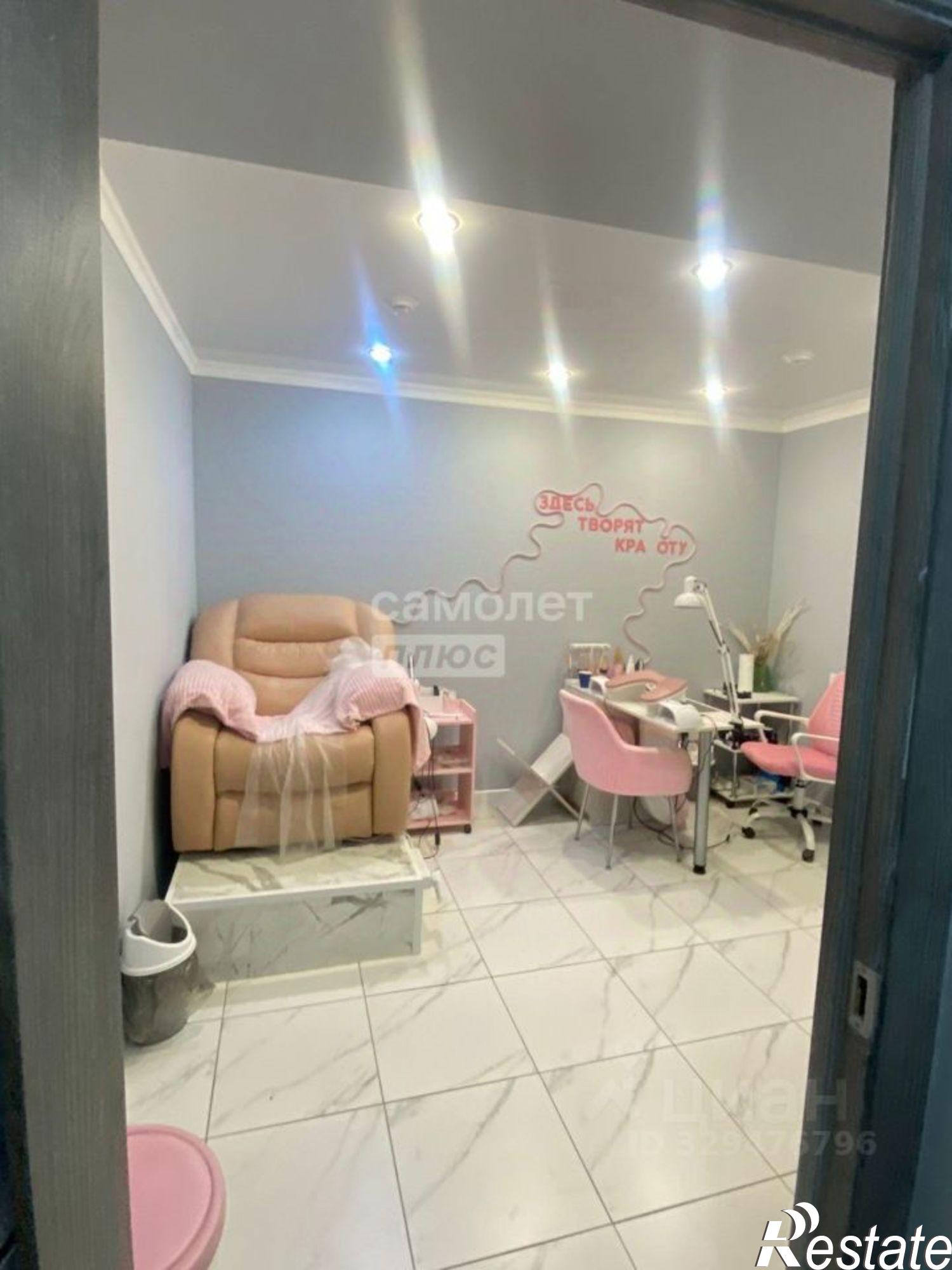 Купить офис, помещение под офис за 9 975 360 рублей на Московский пр-д, 4