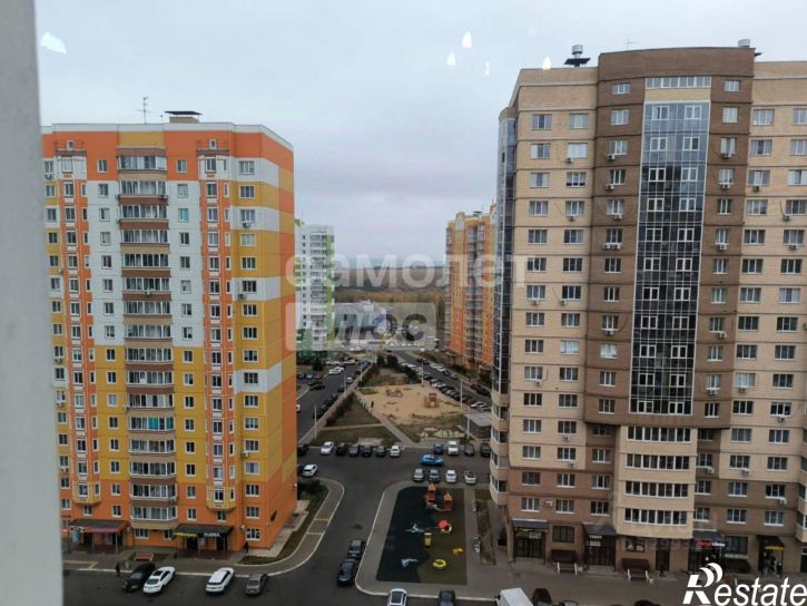 2-комн квартира улица Домостроителей, 1,  д. 1