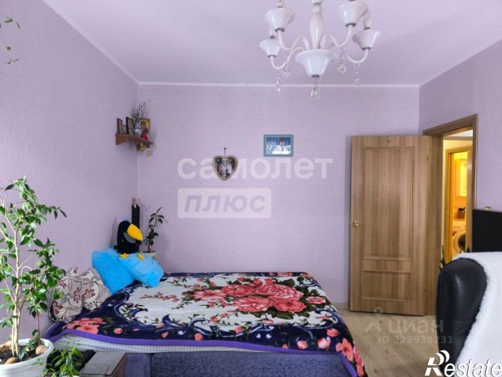 2-комн квартира улица Домостроителей, 1,  д. 1