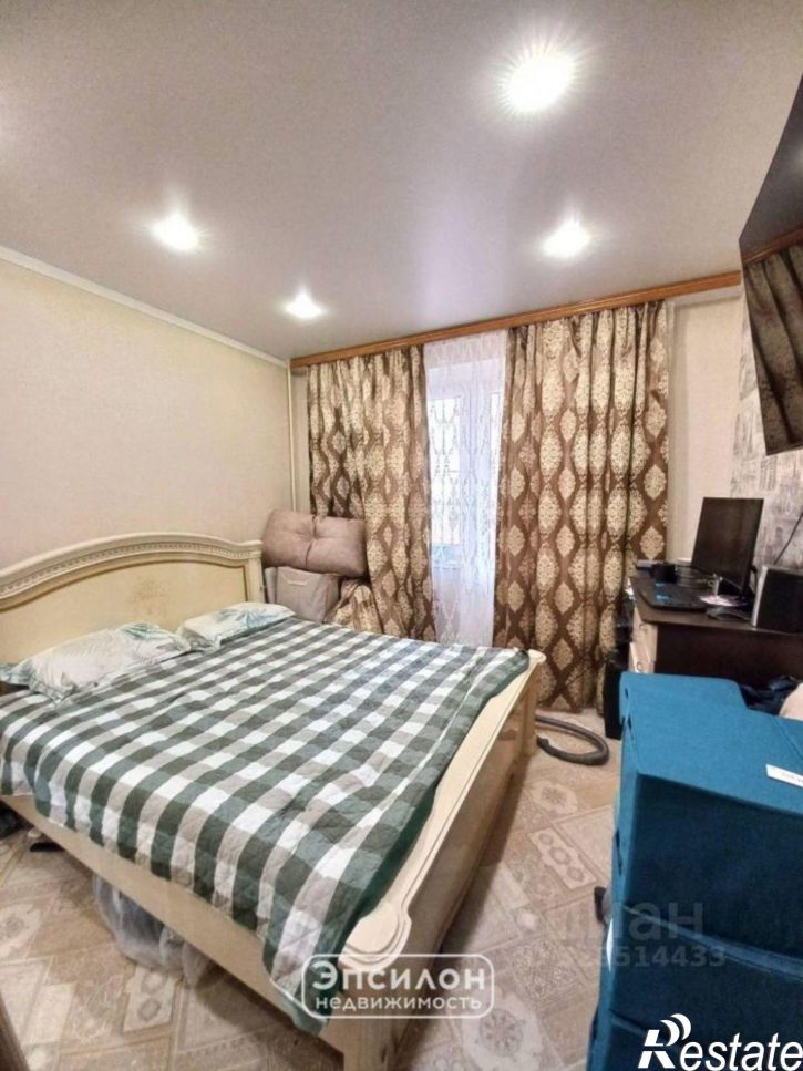 3-комн квартира пр-кт Вячеслава Клыкова, 90,  д. 90