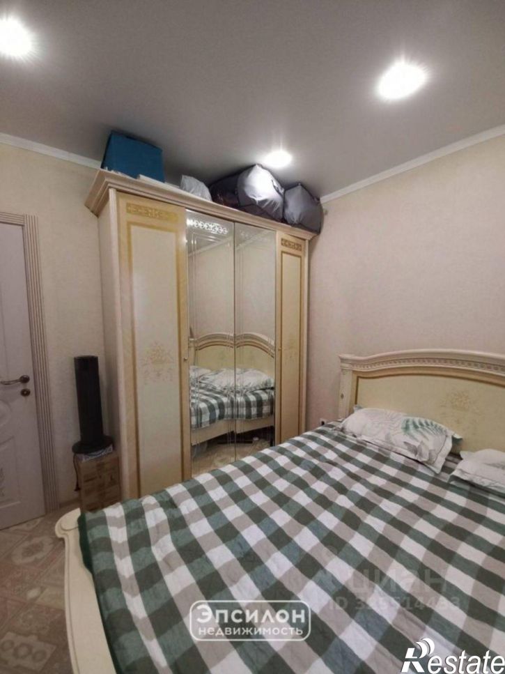 3-комн квартира пр-кт Вячеслава Клыкова, 90,  д. 90