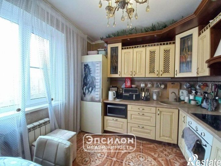3-комн квартира пр-кт Вячеслава Клыкова, 90,  д. 90