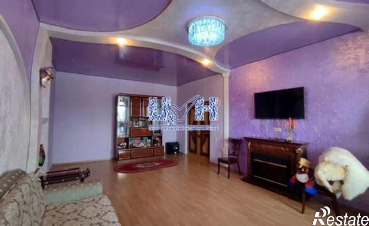 3-комн квартира проспект Победы, 50,  д. 50