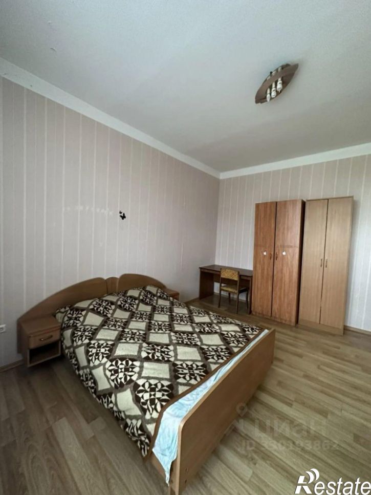 3-комн квартира Московский пр-д, 4,  д. 4