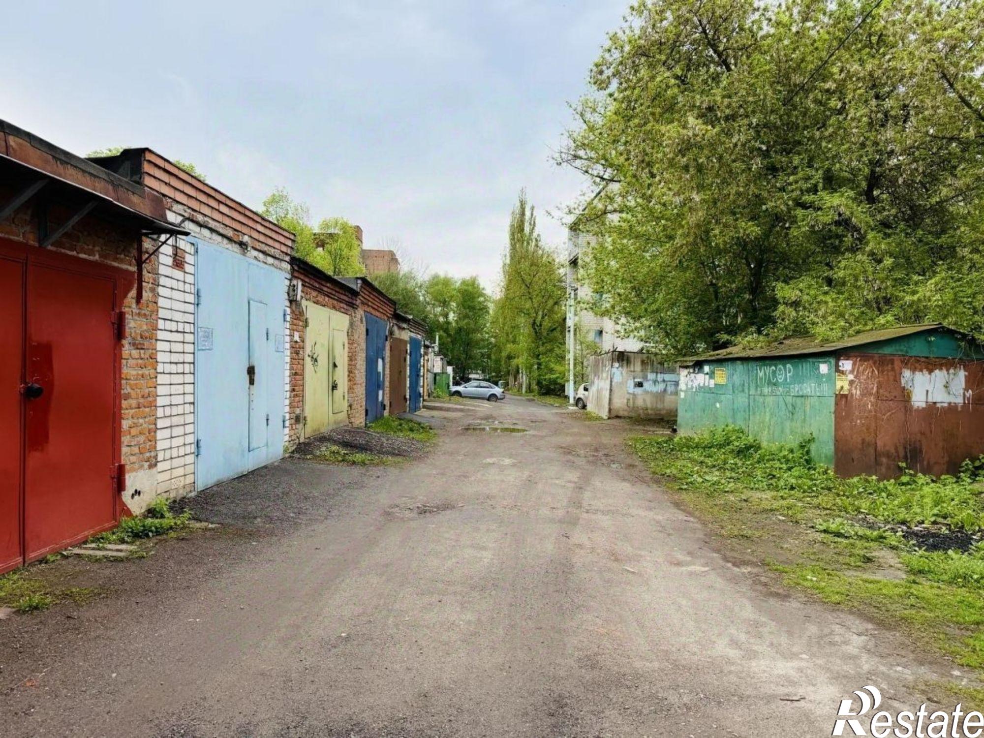 Купить гараж, место в паркинге за 1 188 680 рублей на ул Красный Октябрь, 7