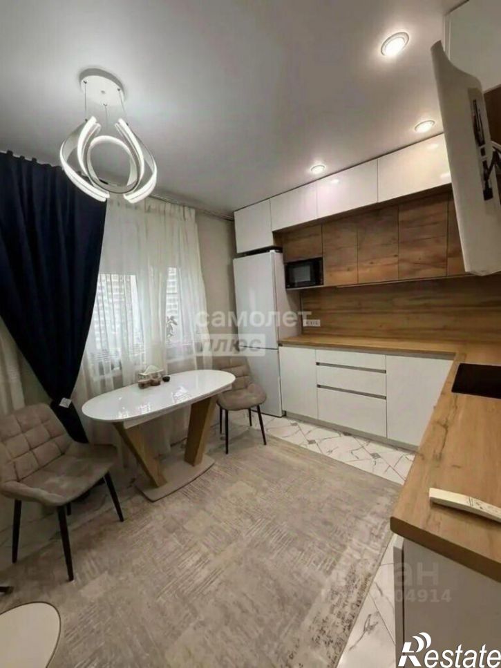 3-комн квартира пр-кт Победы, 28,  д. 28