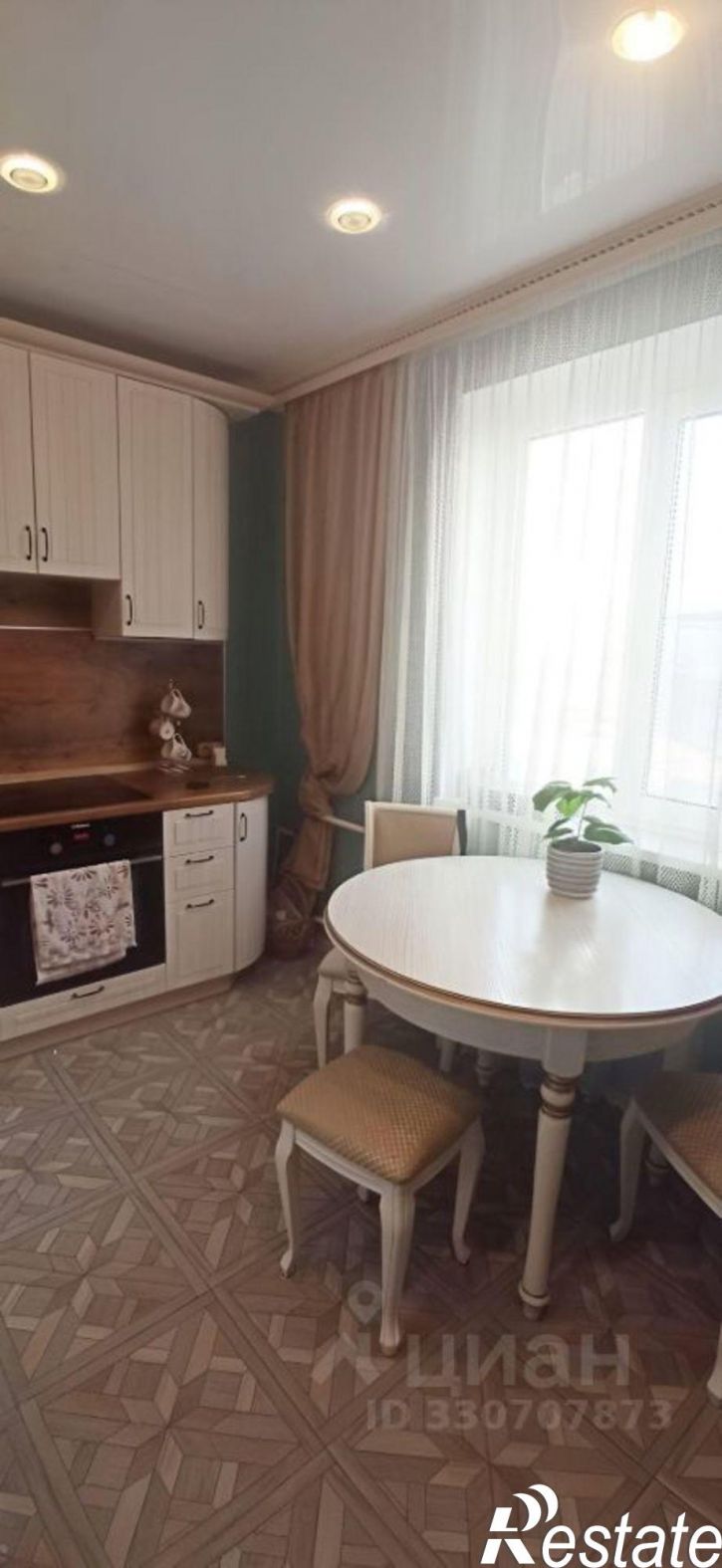 3-комн квартира улица Домостроителей, 8,  д. 8