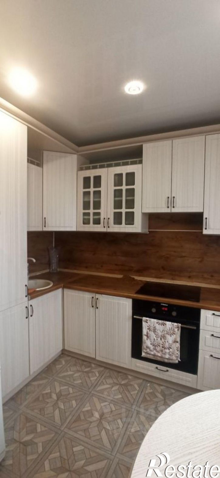 3-комн квартира улица Домостроителей, 8,  д. 8