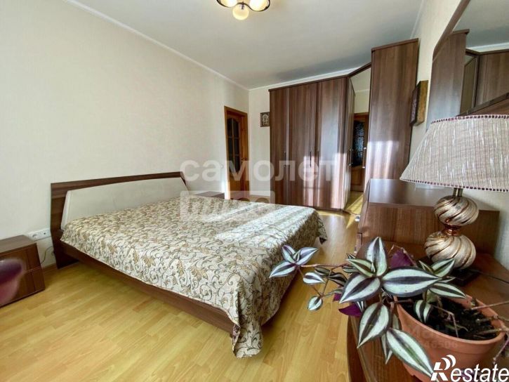 4-комн квартира проспект Хрущёва, 5,  д. 5