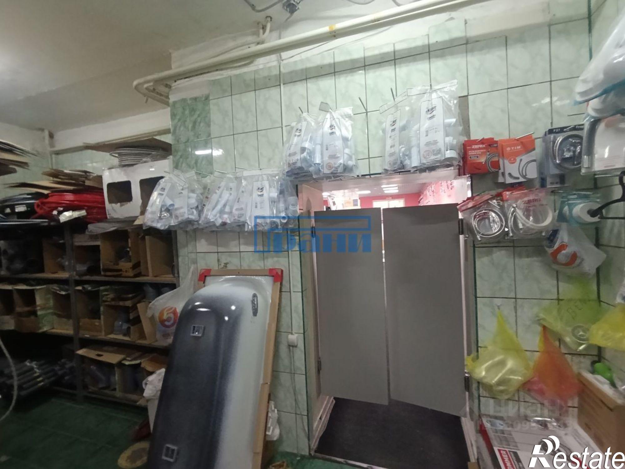 Сдать торговое помещение за 130 005 рублей на ул Дейнеки, 3