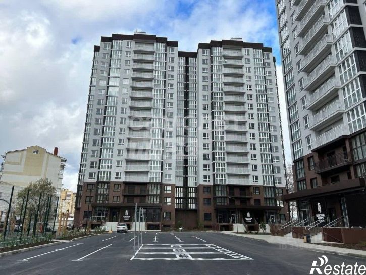 3-комн квартира проспект Победы, 24,  д. 24