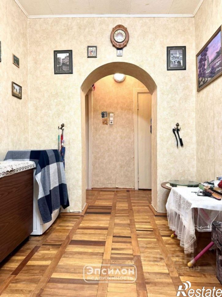 4-комн квартира Институтская улица, 44,  д. 44