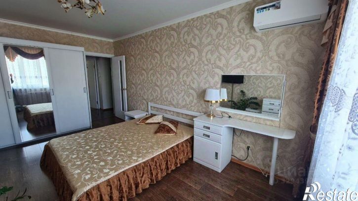 3-комн квартира пр-кт Победы, 4,  д. 4