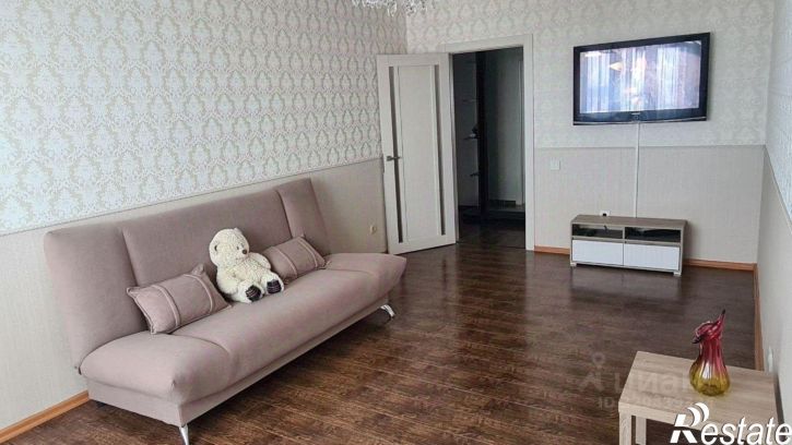3-комн квартира пр-кт Победы, 4,  д. 4