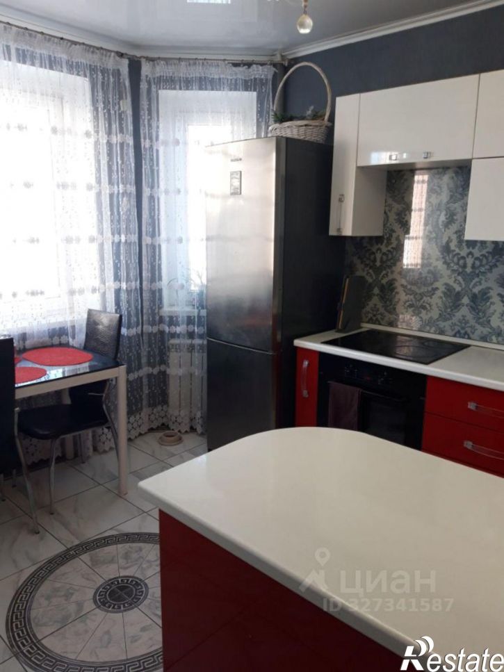 2-комн квартира пр-кт Вячеслава Клыкова, 80,  д. 80