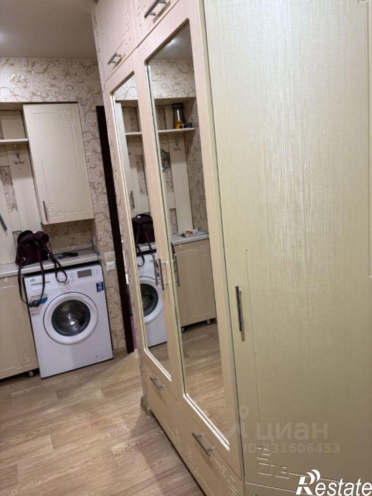 3-комн квартира ул Крюкова, 10,  д. 10