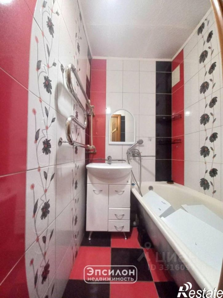 2-комн квартира ул Серегина, 18Б,  д. 18Б