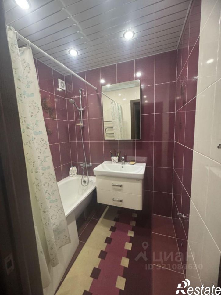 3-комн квартира ул Чехова, 2,  д. 2
