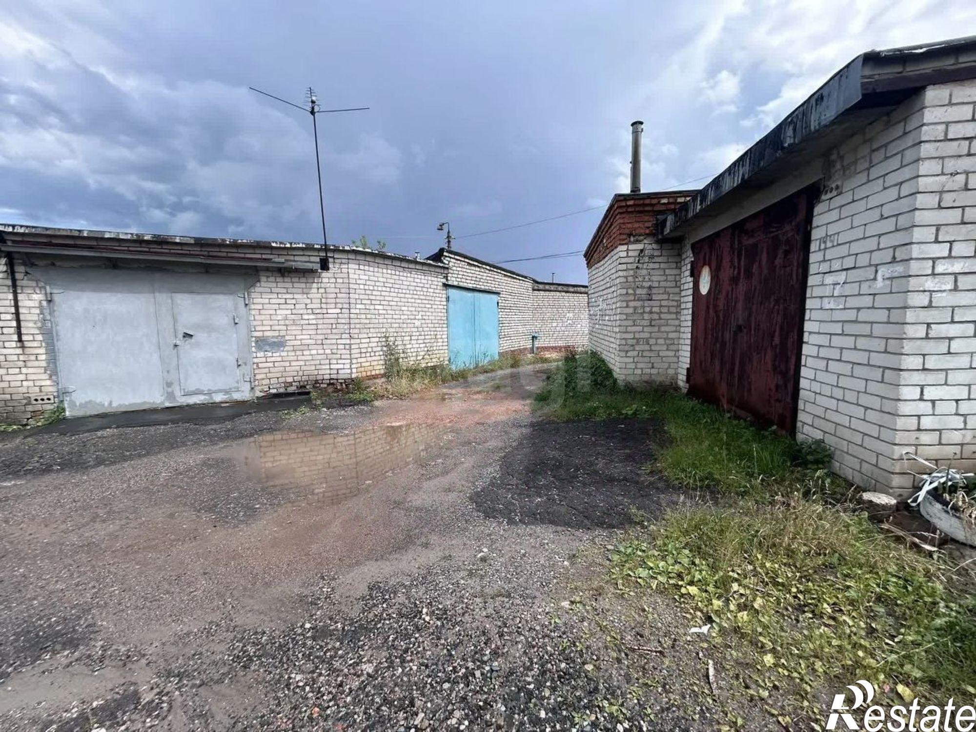 Купить гараж, место в паркинге за 784 764 рублей на ул Хуторская, 45