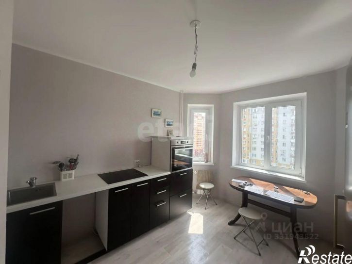 2-комн квартира пр-кт Анатолия Дериглазова, 83,  д. 83